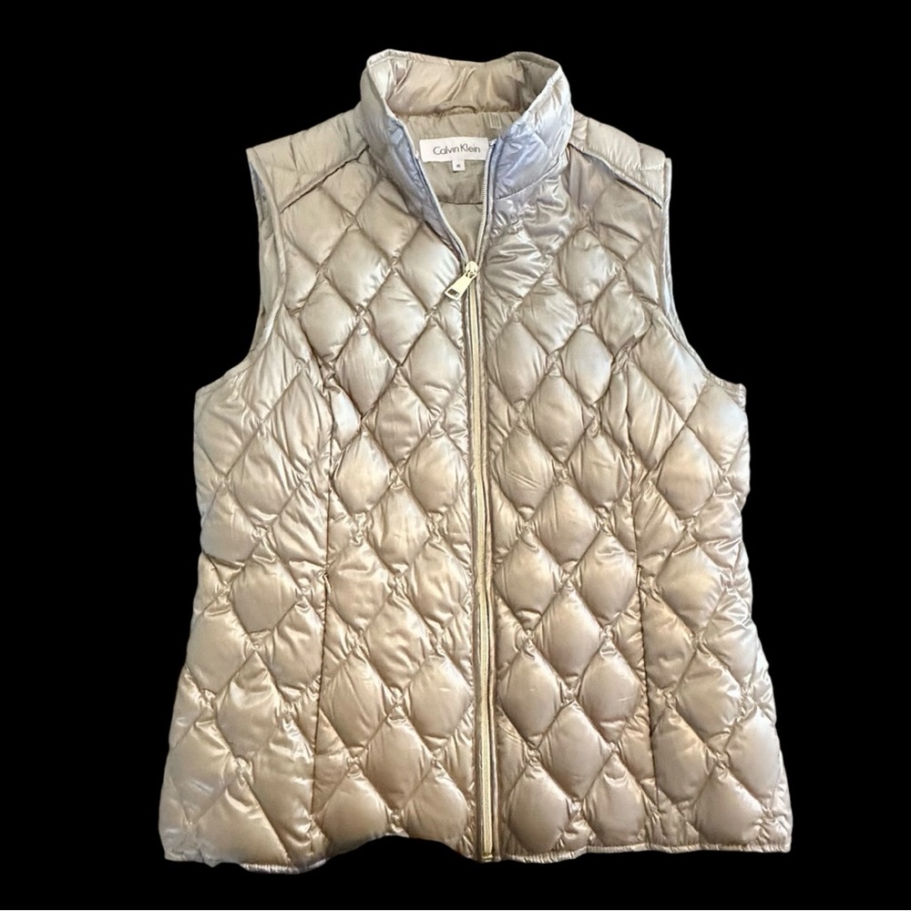 Calvin Klein XL down filled puffer vest. Gold sleeveless vest.